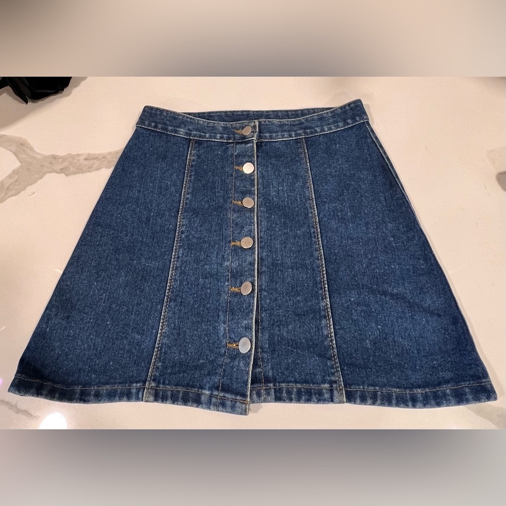 Vintage 90s E.P.I.‎ Jean skirt with button down details size Medium(8)